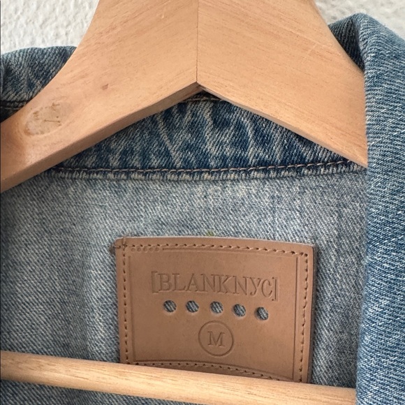 BLANK NYC Denim Jean Jacket Distressed Size Medium Frayed Hem Boho Trucker Blue - Picture 2 of 9